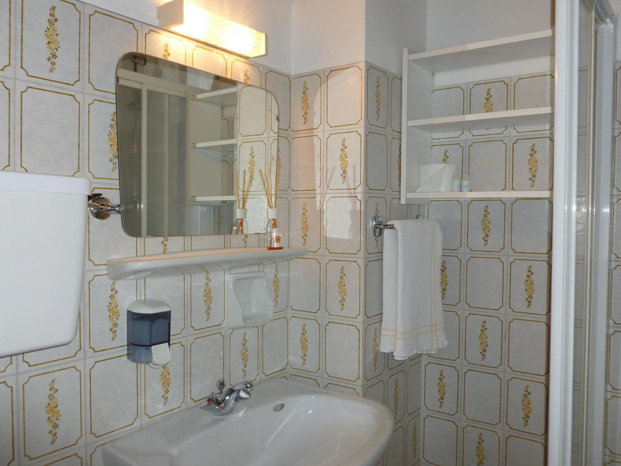 Lake & River Hotel Кареца ал Лаго Екстериор снимка