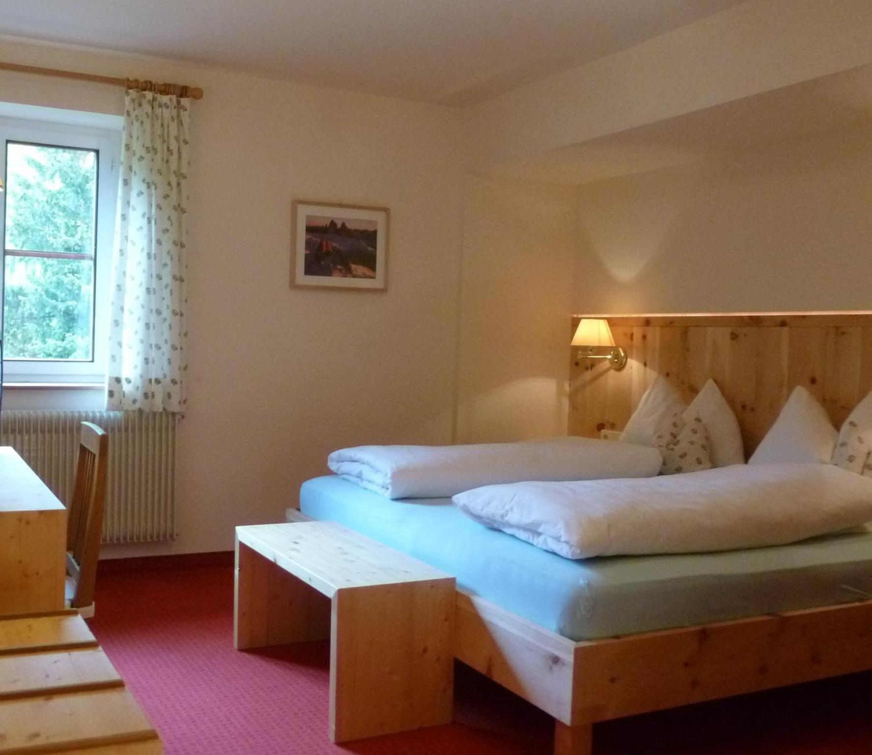 Lake & River Hotel Кареца ал Лаго Екстериор снимка